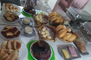 Free daily buffet breakfast  - Pimenta's Hotel (Xinguara)