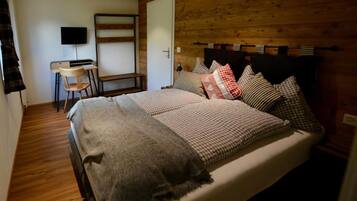 Blackout curtains, free WiFi, bed sheets