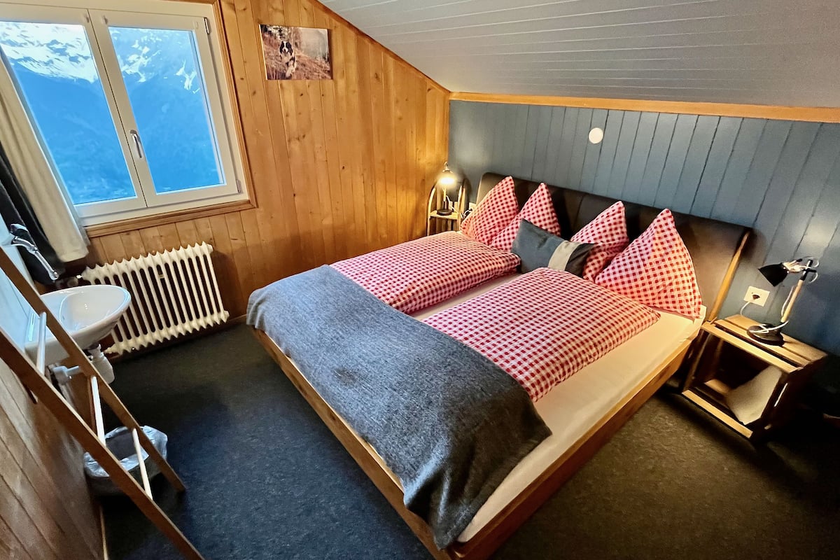 Economy tweepersoonskamer | Verduisterende gordijnen, gratis wifi, beddengoed