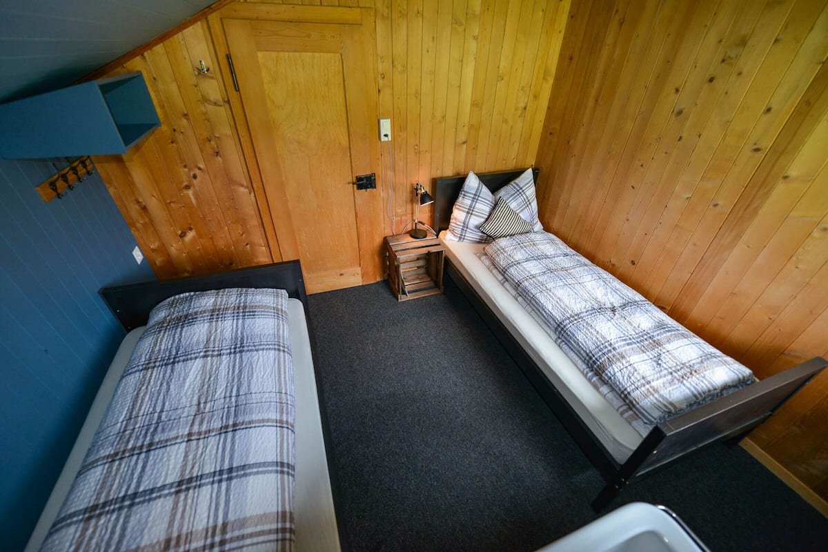 Economy kamer, 1 twee- of 2 eenpersoonsbedden | Verduisterende gordijnen, gratis wifi, beddengoed