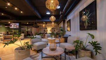 Bar lounge