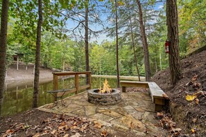 Cabin, 2 Bedrooms | Terrace/patio