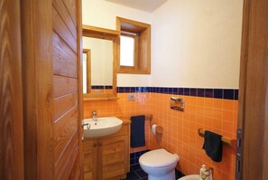 Shower, bidet, towels, soap - Apartment Rossella - 50m from the piste (Montgenèvre)