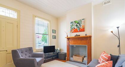 Cosy Glebe Cottage Stroll to Central Hobart
