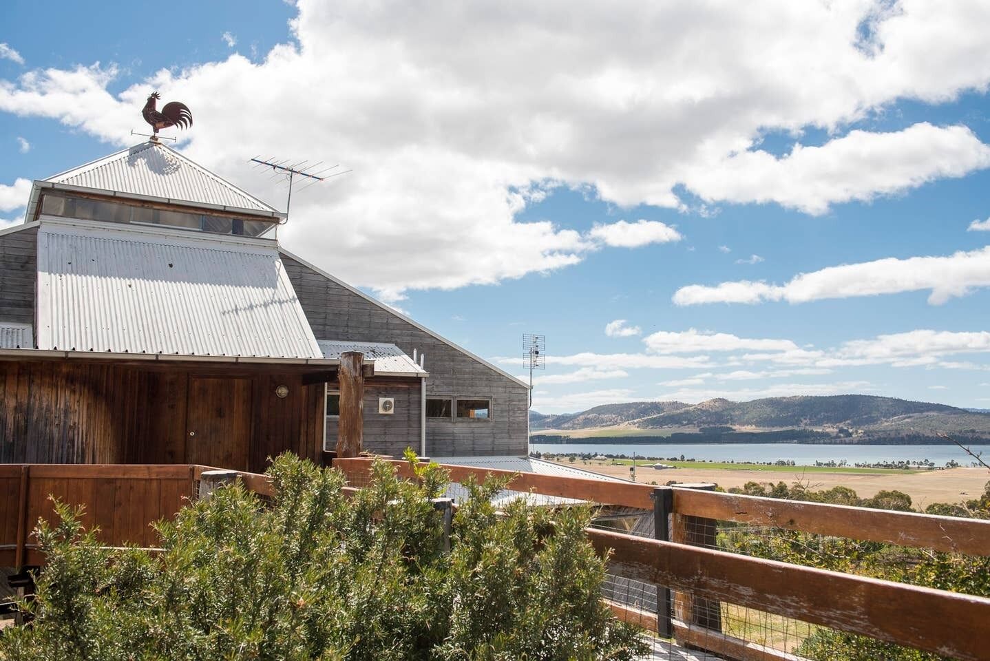 Vineyard Stay - 15 mins to city, 7 mins to airport