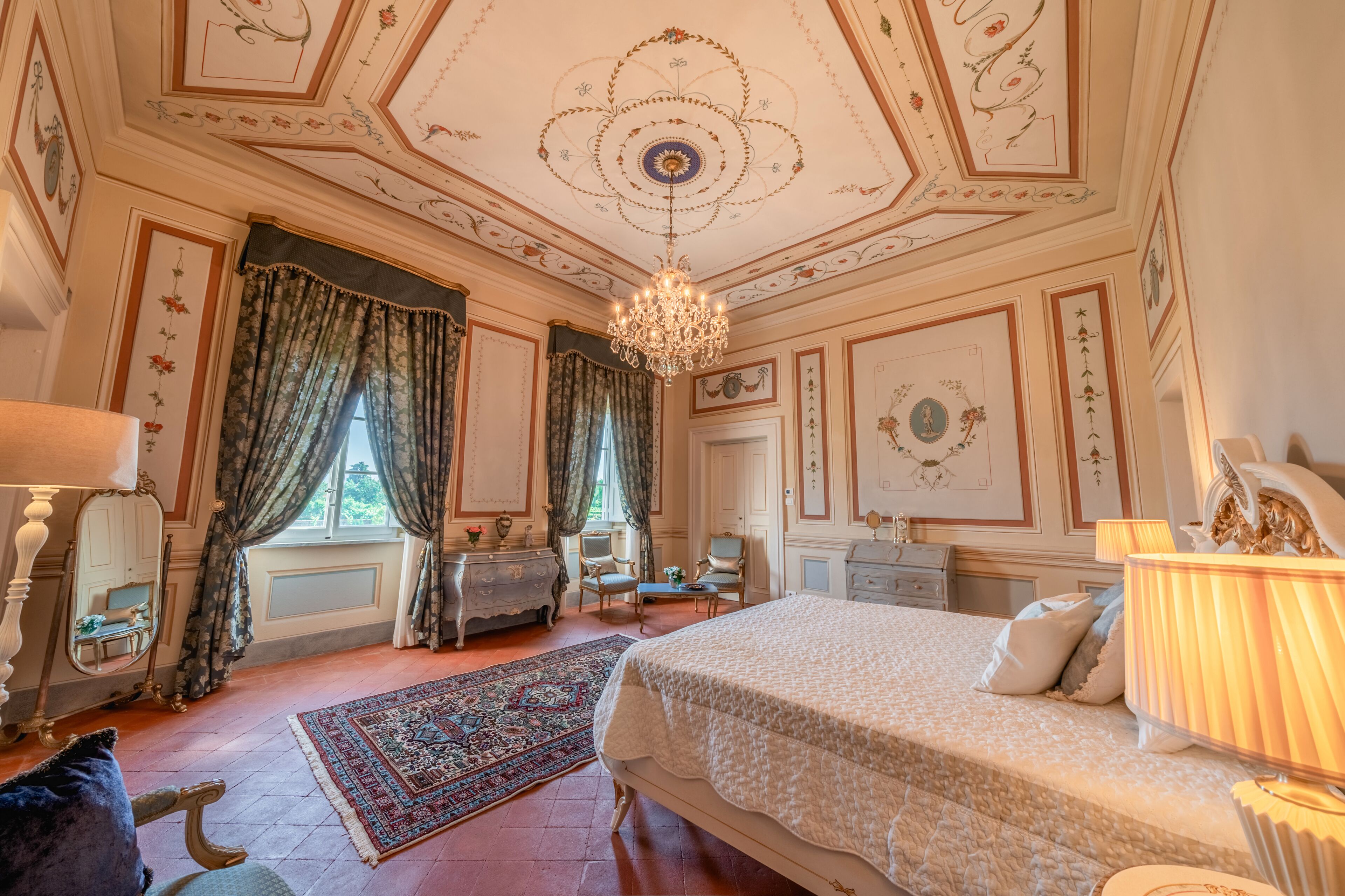 Royal Suite, 1 King Bed, Pool View | Minibar, in-room safe, individually decorated, individually furnished