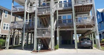 Oceanside Triplex Condo, steps from the sand w/ stunning ocean views!