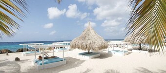 Amazing luxury villa on Vista Royal Jan Thiel, seaview only 3 min. to the beach.