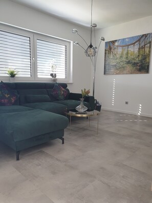 豪華獨棟房屋 | 起居區 | 玩具、地暖系統