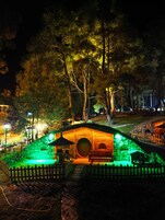 Egyptian cotton sheets, premium bedding, down comforters, minibar