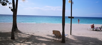 Your Island getaway in Jamaica.<br>Come and have a taste of Paradise & the culture