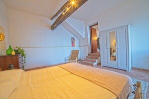 3 habitaciones, tabla de planchar con plancha y wifi gratis 