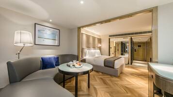Deluxe Room, 1 King Bed, Non Smoking | Premium bedding, minibar, in-room safe, individually decorated