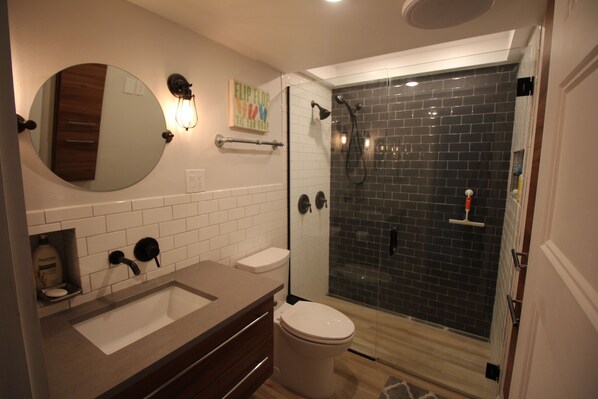 Shower, towels