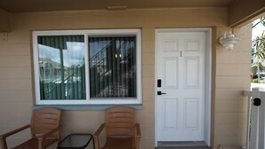 Exterior - Tropic Breeze Unit #1 Madeira Beach Steps Away fro (Madeira Beach)