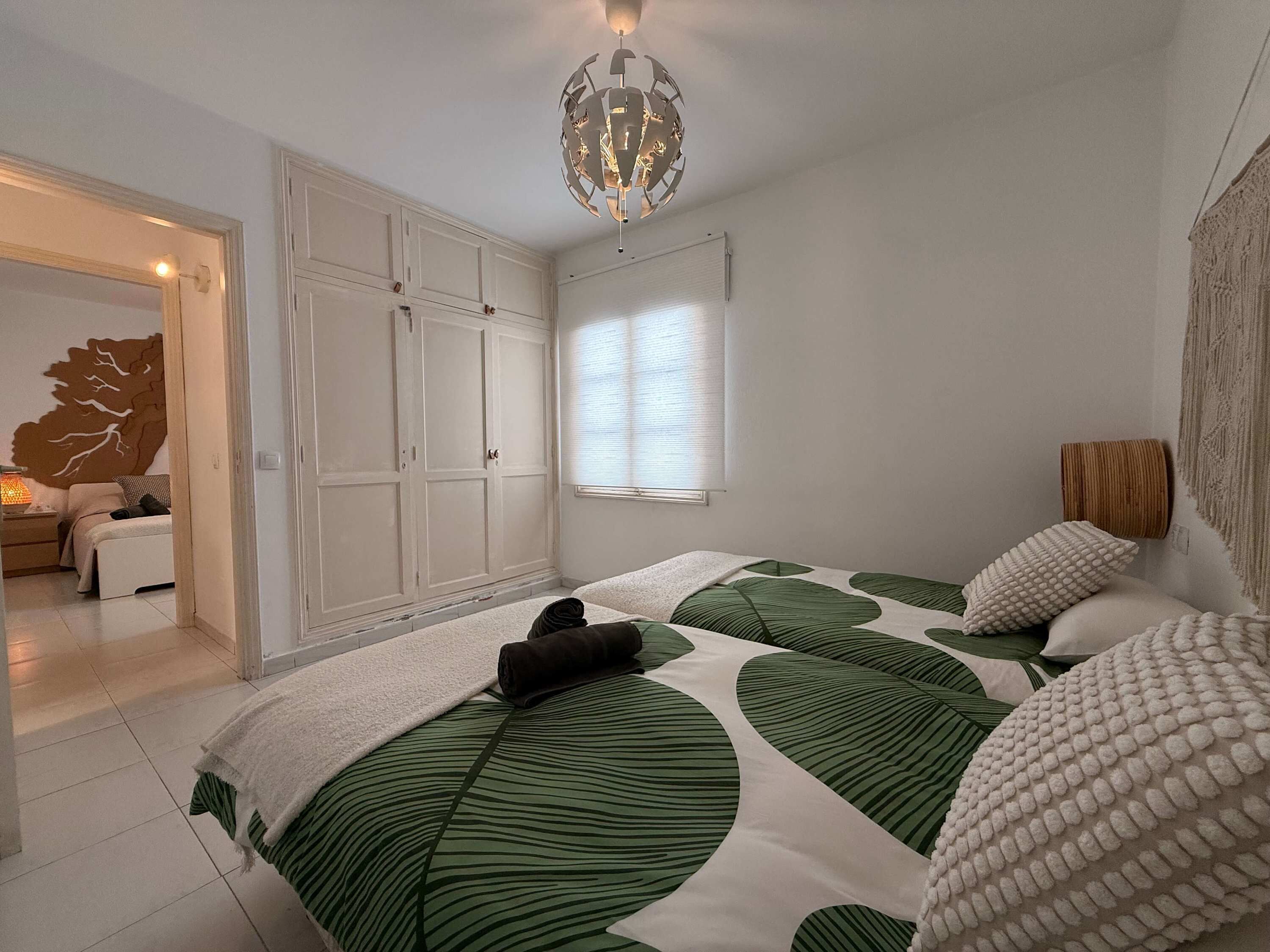 3 chambres, fer et planche à repasser, lit parapluie, Wi-Fi