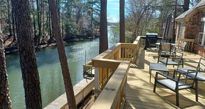 Woodsy Lake Retreat