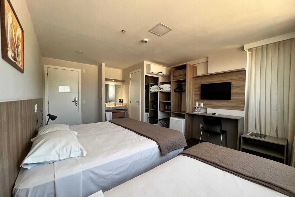 Minibar, in-room safe, desk, laptop workspace