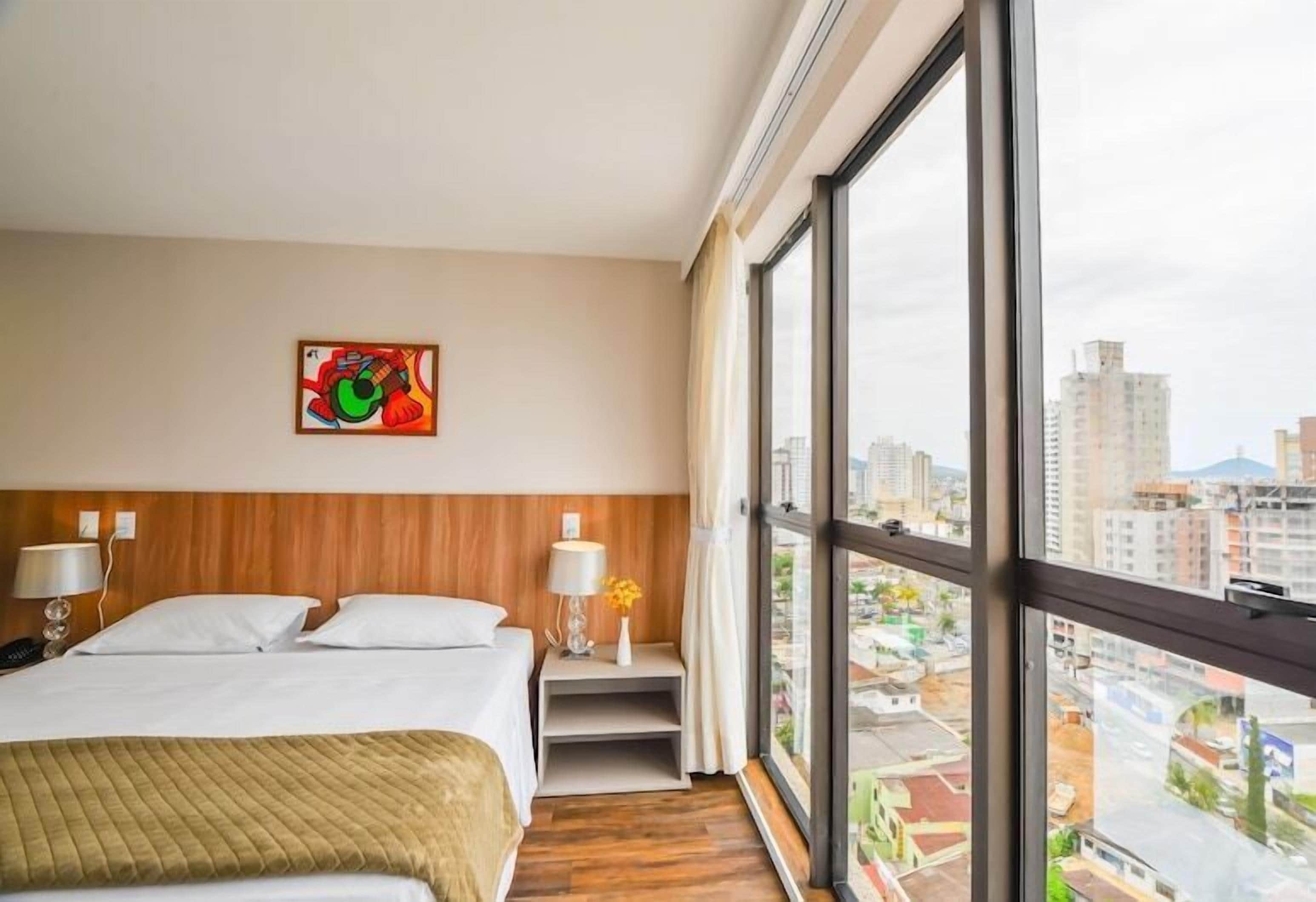 luxury double room | 1 bedroom, minibar, in-room safe, desk