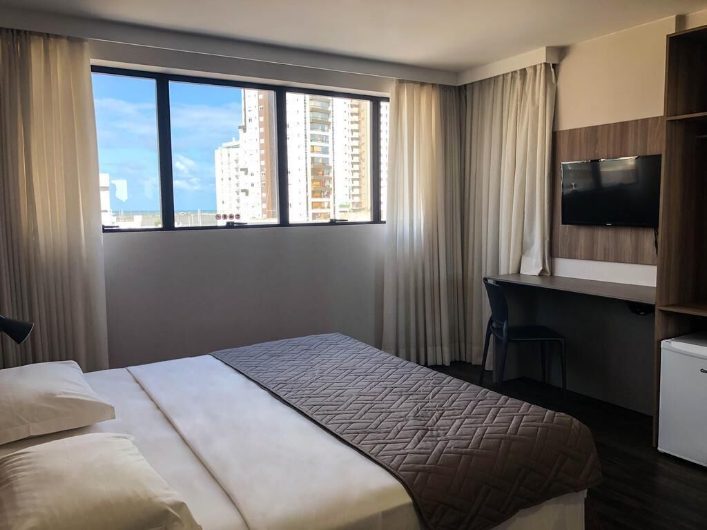 deluxe double room | 1 bedroom, minibar, in-room safe, desk