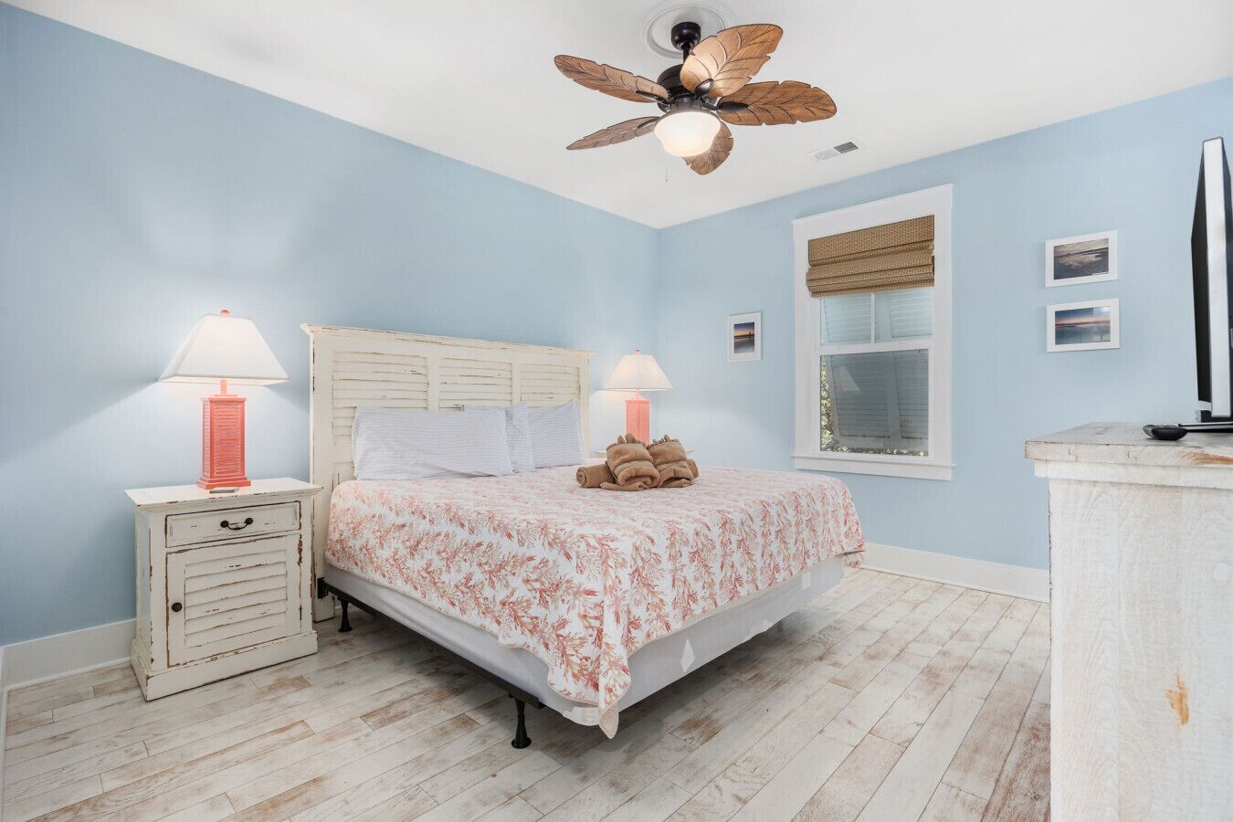 2 makuuhuonetta, silitysrauta/-lauta, vauvan matkasänky, Wi-Fi