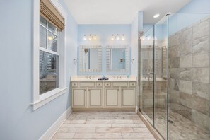 Hair dryer, towels - 2/2 Townhome North Beach Resort- Pools, Hot tubs, (North Myrtle Beach)