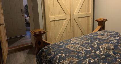 Cozy Farmhouse in Town