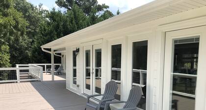Stunning Lake Views, Family/Pet Friendly, Private Dock