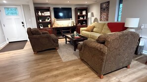 スマートテレビ、DVD プレーヤー、書庫、ビデオライブラリ