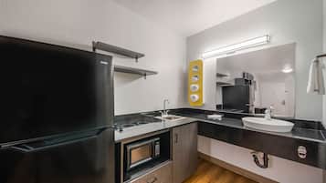 Full-size fridge, microwave