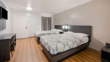 Escritorio, wifi gratis, ropa de cama