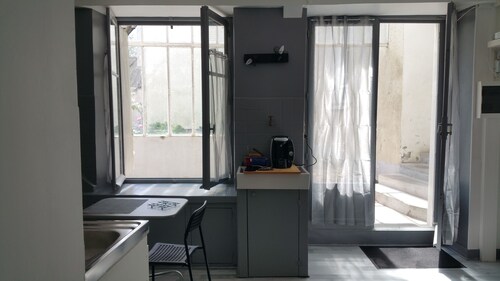 Ground floor studio on the route des châteaux - Meung