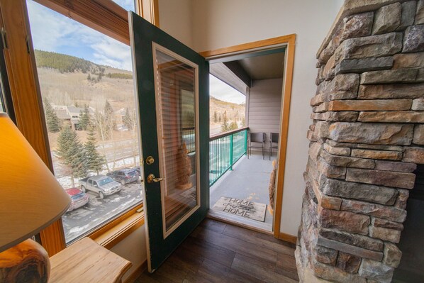 Condo Prestigio, 3 habitaciones, balcón, vista a la montaña (Gateway Lodge 5096) | Exterior