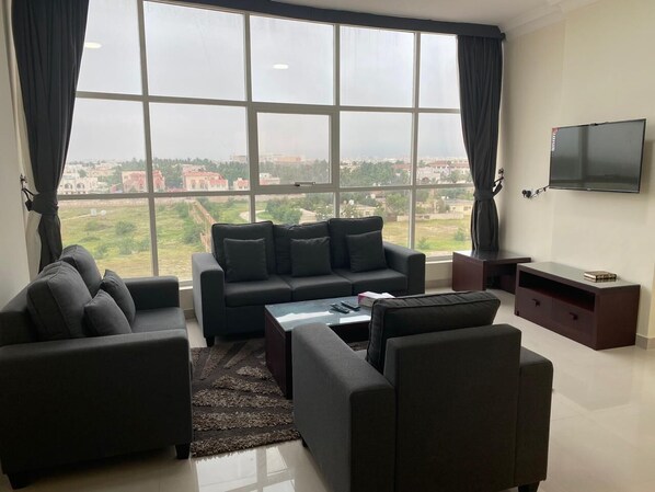 32-inch LED TV with satellite channels, TV, fireplace - RED- Razat Alard 2 (Salalah)