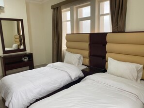 Egyptian cotton sheets, premium bedding, pillowtop beds - RED- Razat Alard 2 (Salalah)