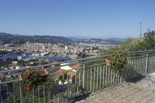 Property grounds - Charme and Comfort near Cinque Terre (La Spezia)