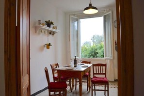 Dining - Charme and Comfort near Cinque Terre (La Spezia)