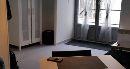 Studio 1st floor on the route des châteaux - Meung