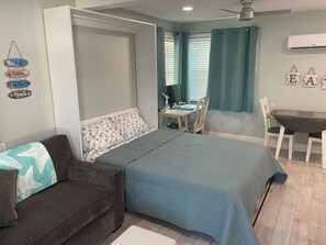 1 chambre, bureau, fer et planche à repasser, accès au Wi-Fi (inclus)