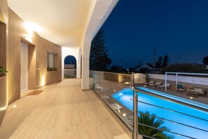 Pool - Villa Livia - Villa with pool (Fontane Bianche)