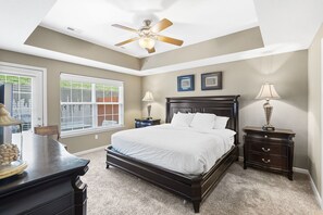 5 bedrooms, iron/ironing board, free WiFi, bed sheets - Group-Friendly • 5 Bedrooms • Patio + Grill • Minutes to Shows & Golf (Branson)