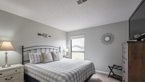 1 habitación, tabla de planchar con plancha, wifi gratis y ropa de cama 