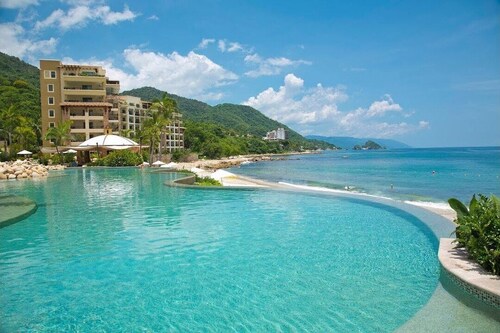 Take the Family to Mexico for New Year's!