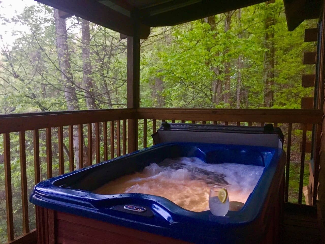 Outdoor spa tub