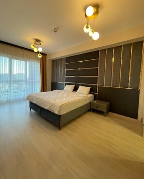 Villa de lujo, varias camas, no fumadores, vistas a la ciudad | 2 dormitorios, sábanas de algodón egipcio, ropa de cama de alta calidad