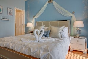 4 bedrooms, iron/ironing board, WiFi, bed sheets