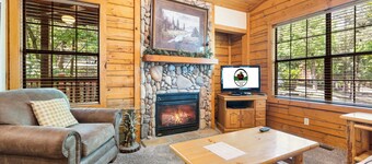 Cozy Walk-in Cabin with Fireplace, Jacuzzi, and Private, Covered Balcony