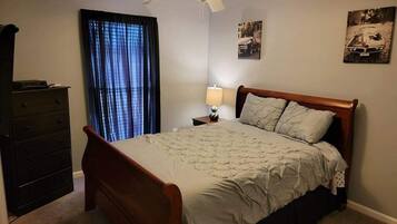 4 bedrooms, WiFi, bed sheets