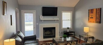 Near Ft. Moore - Ft. Benning 4 br 2 bath renovated charming home