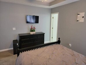 4 bedrooms, WiFi, bed sheets